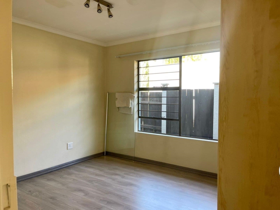 To Let 3 Bedroom Property for Rent in Bryanston Gauteng