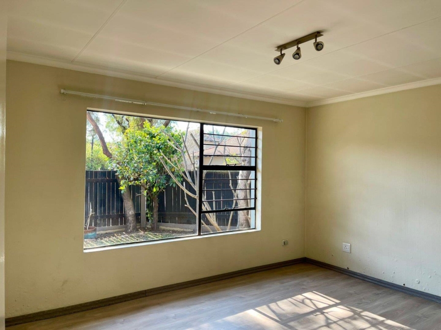 To Let 3 Bedroom Property for Rent in Bryanston Gauteng