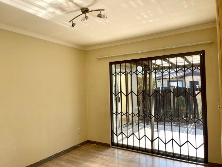 To Let 3 Bedroom Property for Rent in Bryanston Gauteng