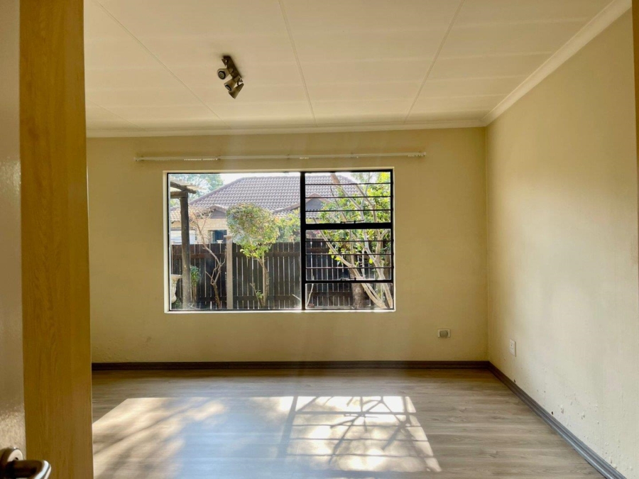 To Let 3 Bedroom Property for Rent in Bryanston Gauteng
