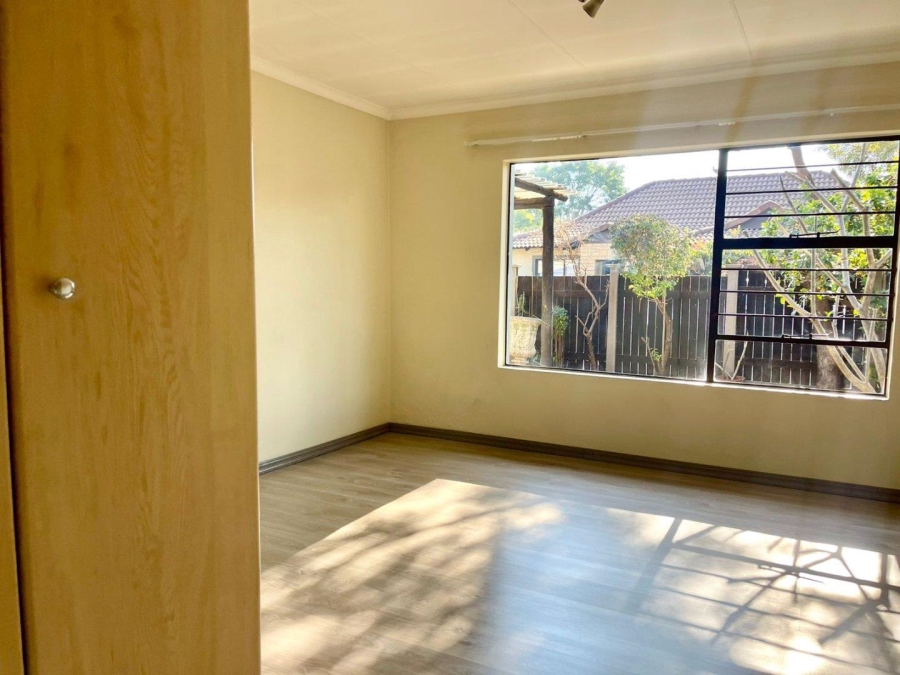 To Let 3 Bedroom Property for Rent in Bryanston Gauteng