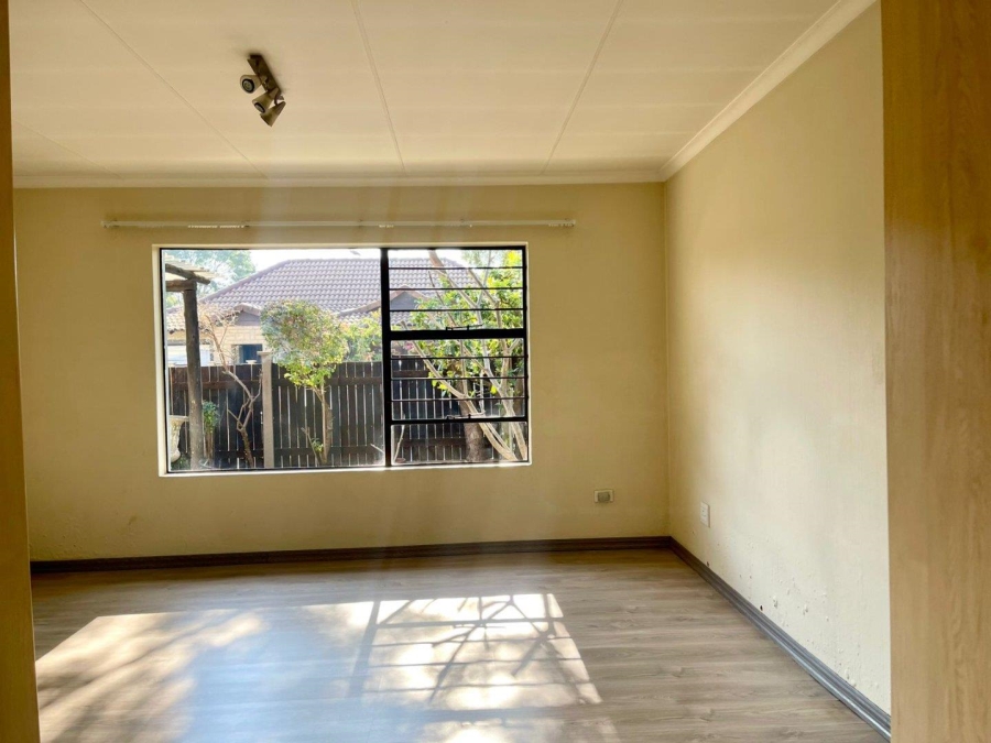 To Let 3 Bedroom Property for Rent in Bryanston Gauteng