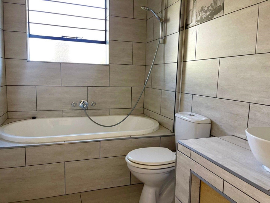 To Let 3 Bedroom Property for Rent in Bryanston Gauteng