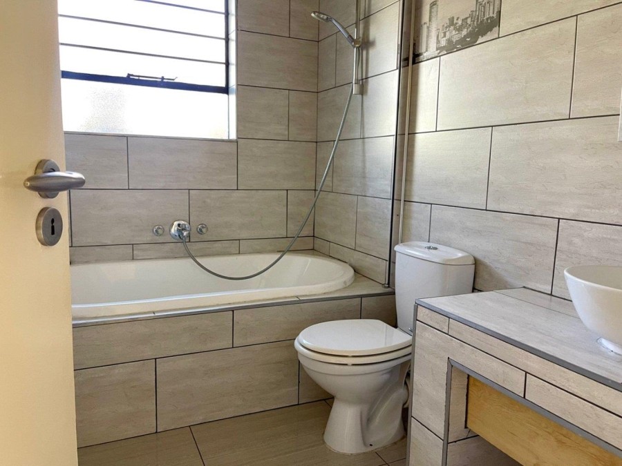 To Let 3 Bedroom Property for Rent in Bryanston Gauteng