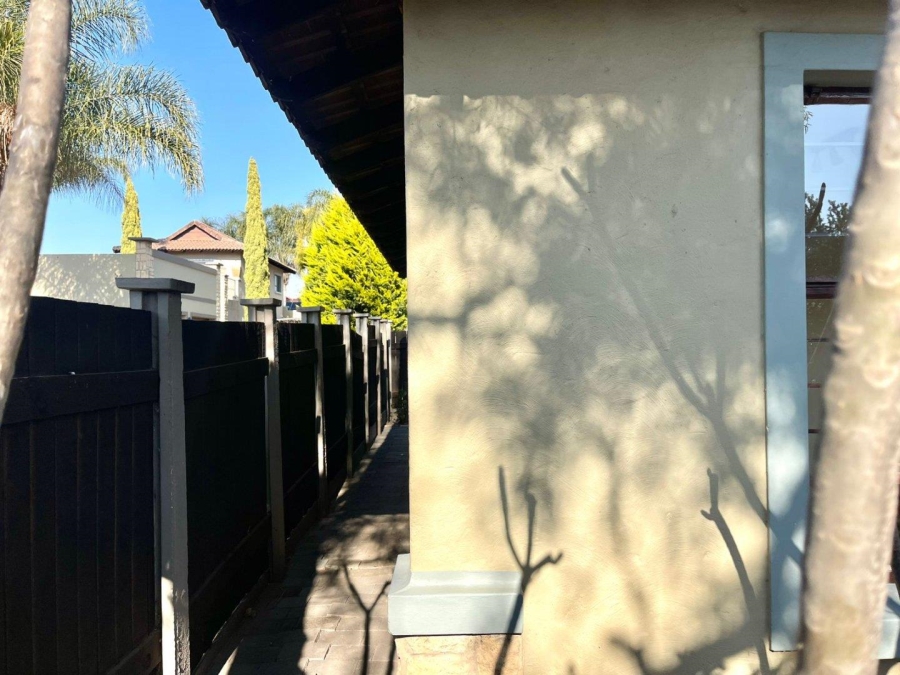 To Let 3 Bedroom Property for Rent in Bryanston Gauteng