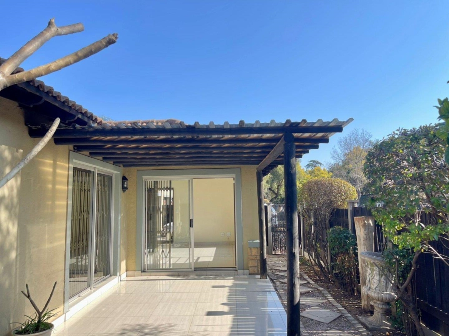 To Let 3 Bedroom Property for Rent in Bryanston Gauteng