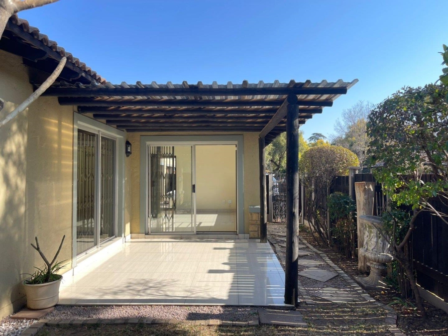 To Let 3 Bedroom Property for Rent in Bryanston Gauteng