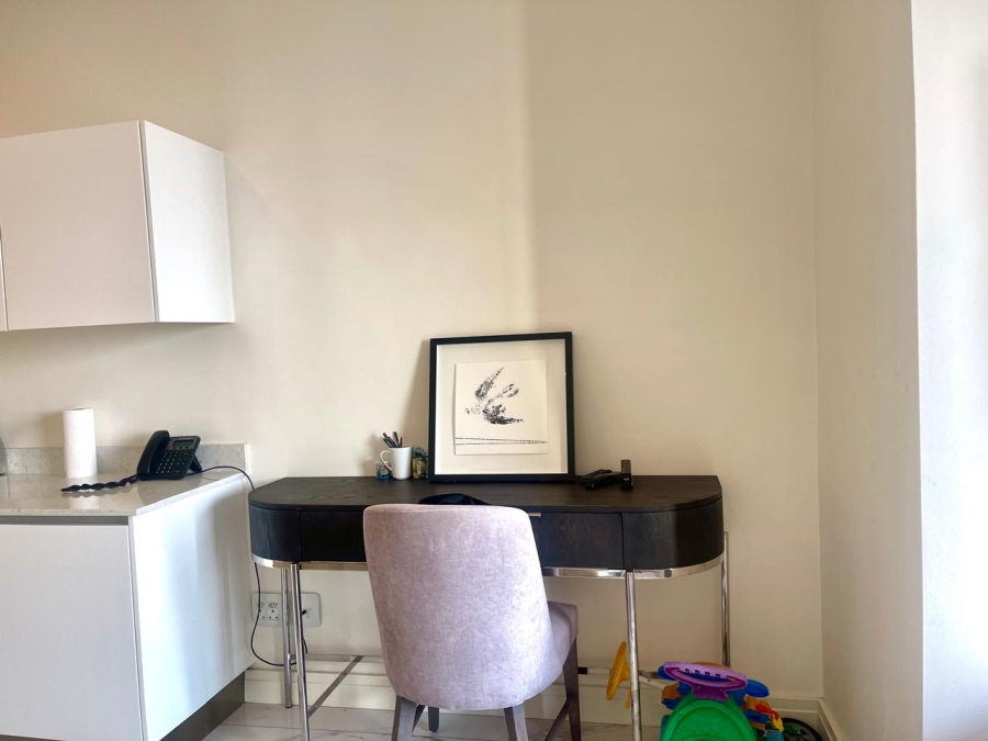 To Let 1 Bedroom Property for Rent in Sandown Gauteng