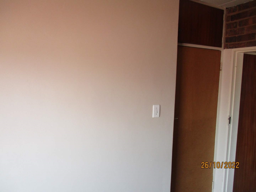 To Let 2 Bedroom Property for Rent in Annlin Gauteng