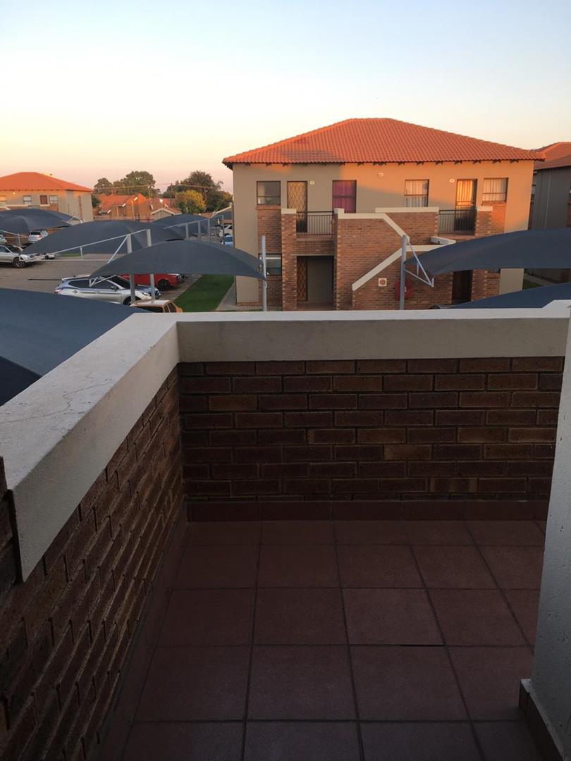 2 Bedroom Property for Sale in Pomona Gauteng