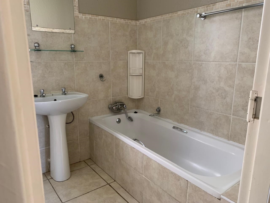 2 Bedroom Property for Sale in Pomona Gauteng