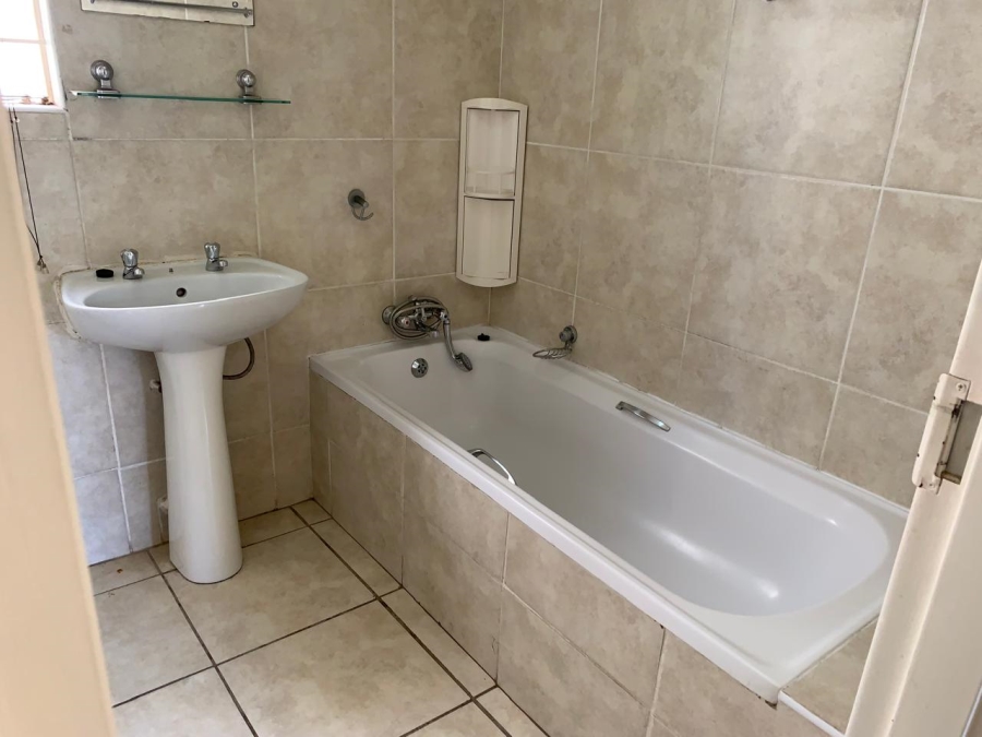 2 Bedroom Property for Sale in Pomona Gauteng
