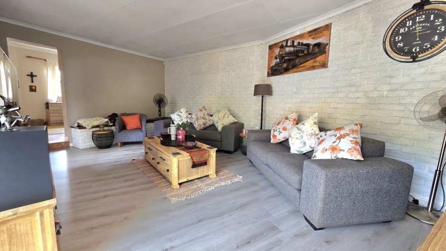 4 Bedroom Property for Sale in Brackenhurst Gauteng