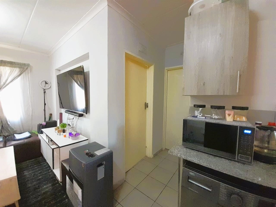 1 Bedroom Property for Sale in Sky City Gauteng