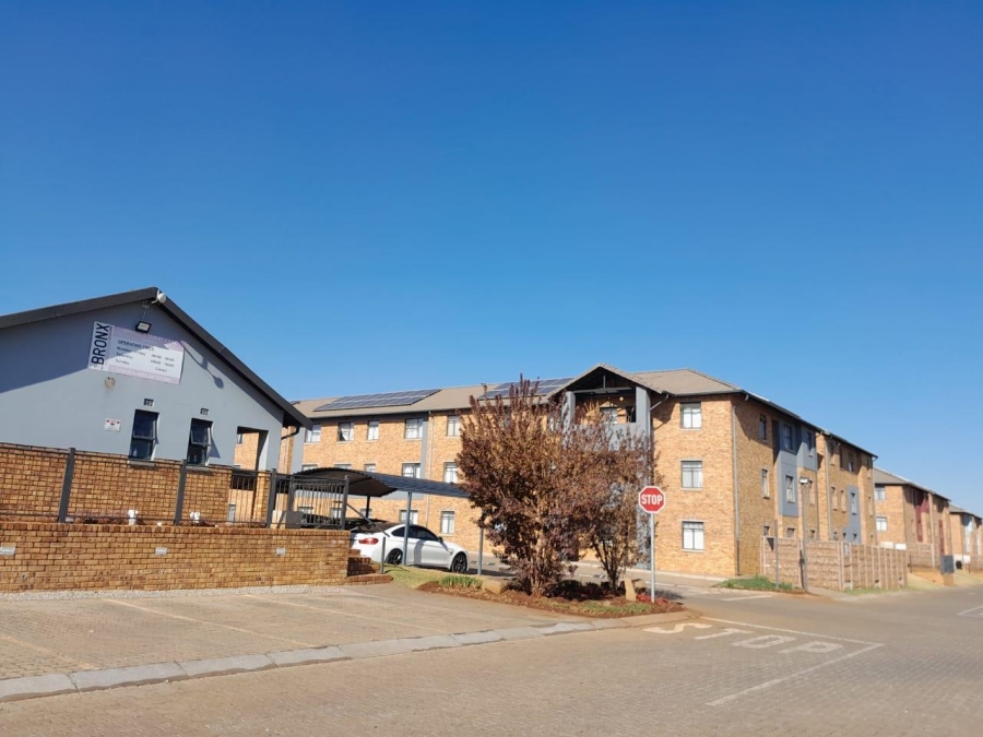 1 Bedroom Property for Sale in Sky City Gauteng