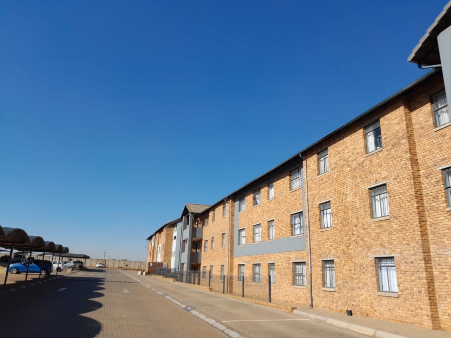 1 Bedroom Property for Sale in Sky City Gauteng