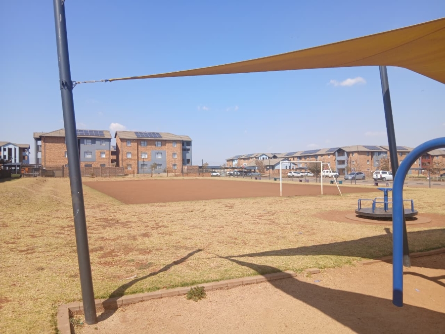 To Let 2 Bedroom Property for Rent in Sky City Gauteng