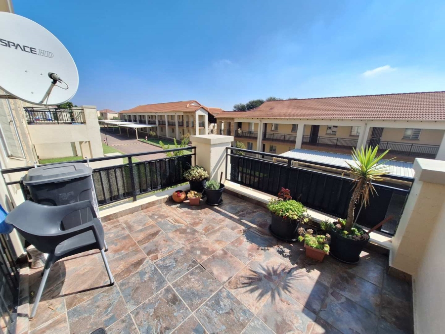 To Let 1 Bedroom Property for Rent in Roodepoort Gauteng