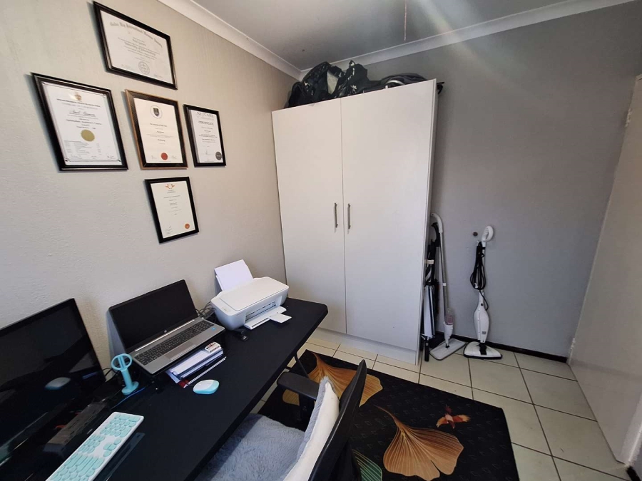 2 Bedroom Property for Sale in Randburg Gauteng