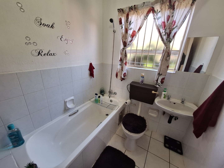 2 Bedroom Property for Sale in Randburg Gauteng