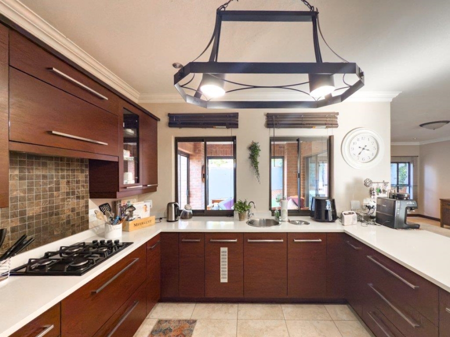 3 Bedroom Property for Sale in Heritage Hill Gauteng