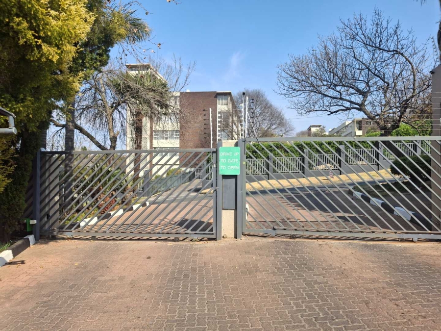 1 Bedroom Property for Sale in Atholl Gauteng