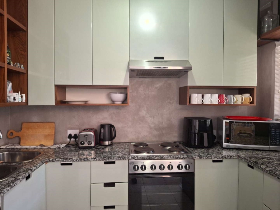 1 Bedroom Property for Sale in Atholl Gauteng