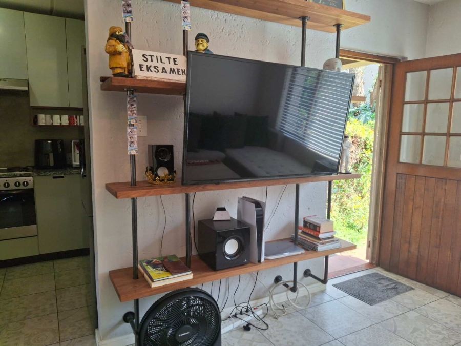 1 Bedroom Property for Sale in Atholl Gauteng