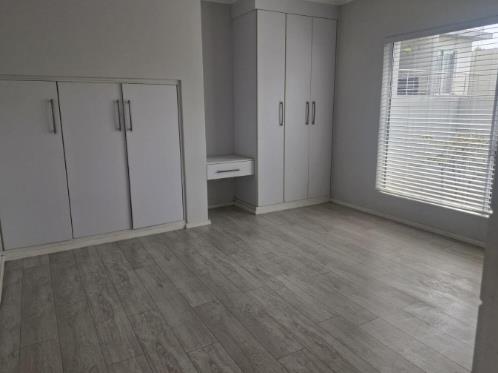 1 Bedroom Property for Sale in Bryanston Gauteng