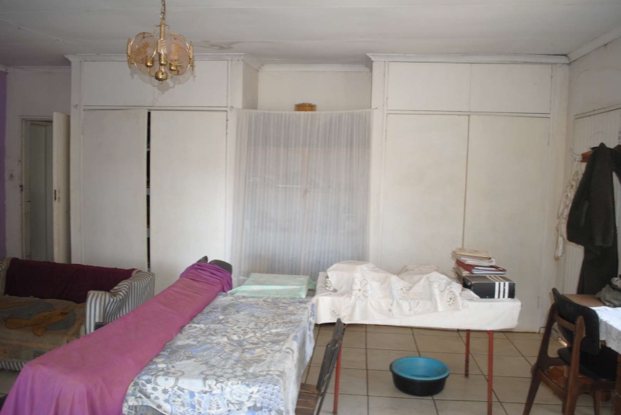 5 Bedroom Property for Sale in Kookrus Gauteng