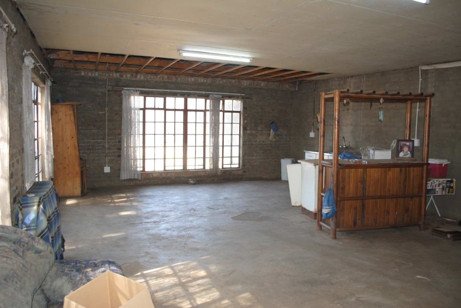 5 Bedroom Property for Sale in Kookrus Gauteng