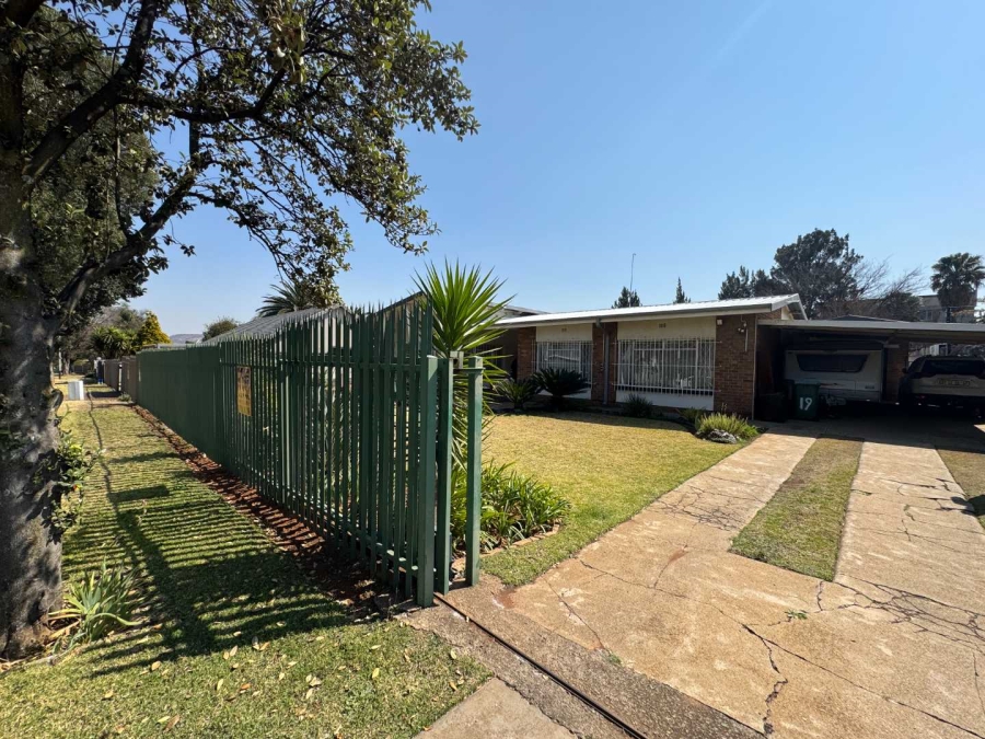 4 Bedroom Property for Sale in Florentia Gauteng