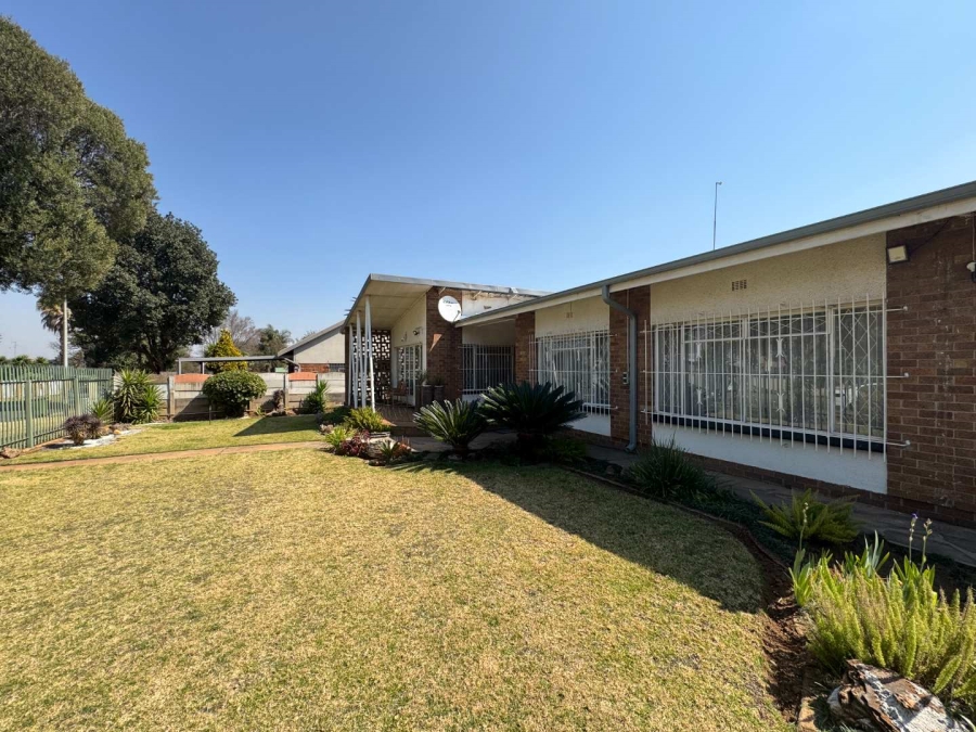 4 Bedroom Property for Sale in Florentia Gauteng
