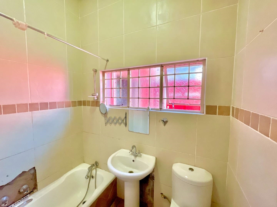 3 Bedroom Property for Sale in Lukasrand Gauteng
