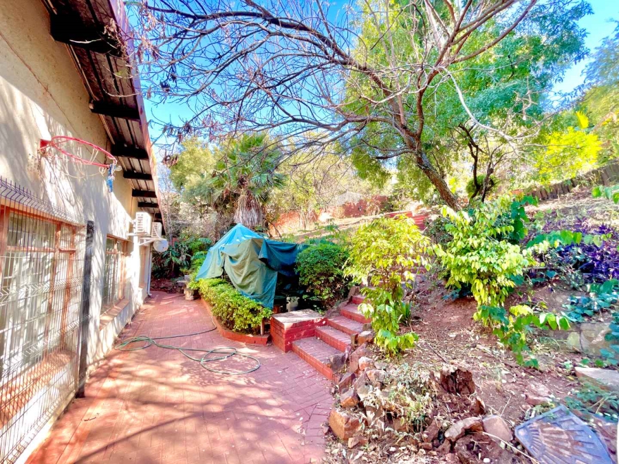 3 Bedroom Property for Sale in Lukasrand Gauteng