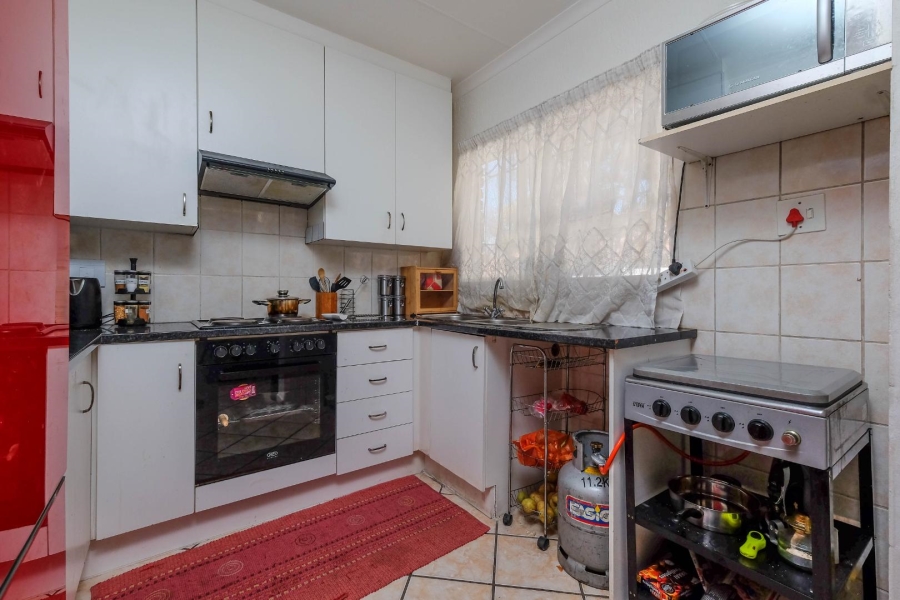 3 Bedroom Property for Sale in Buccleuch Gauteng