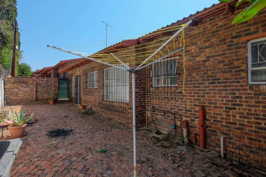 3 Bedroom Property for Sale in Buccleuch Gauteng