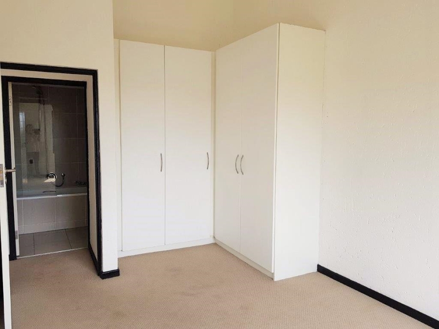 1 Bedroom Property for Sale in Jackal Creek Golf Estate Gauteng