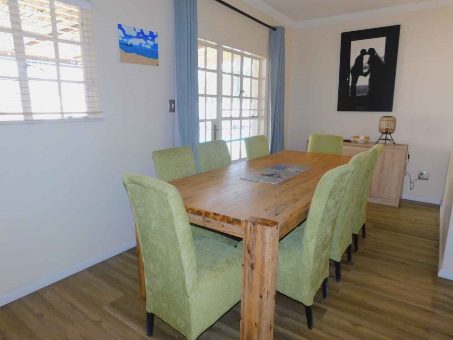To Let 3 Bedroom Property for Rent in Petervale Gauteng