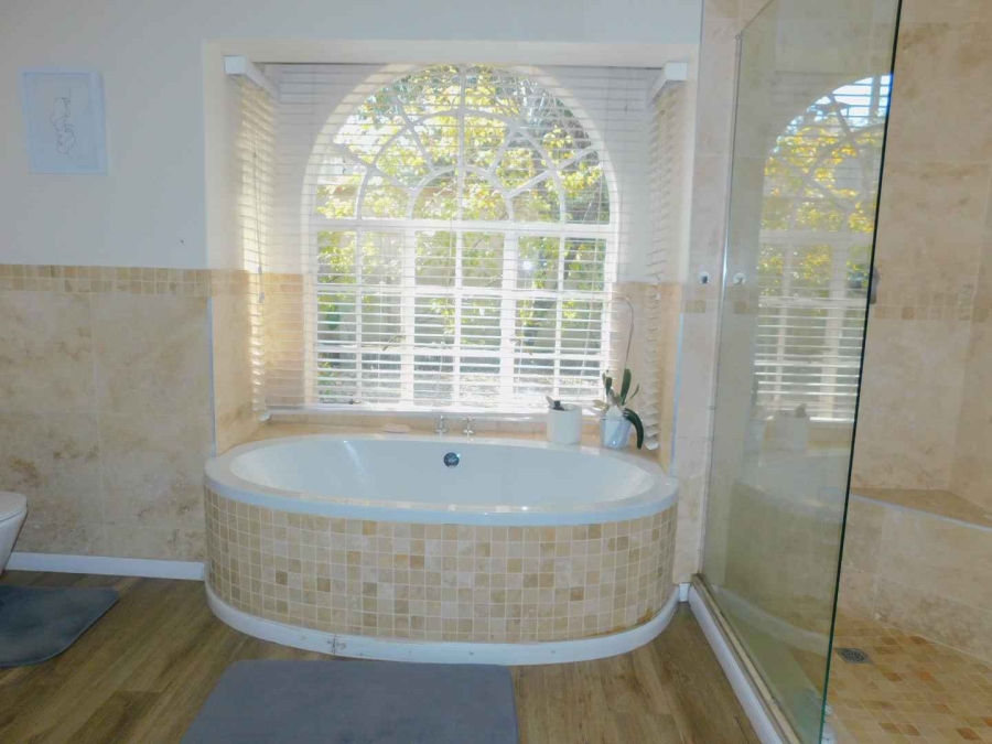 To Let 3 Bedroom Property for Rent in Petervale Gauteng