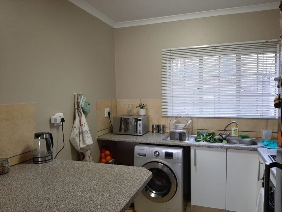 To Let 2 Bedroom Property for Rent in Ferndale Gauteng