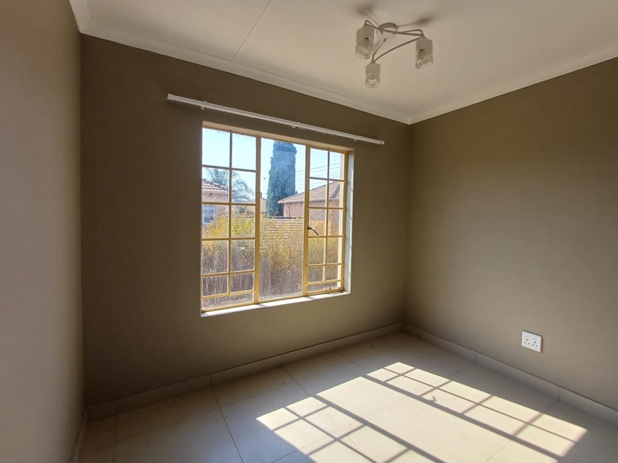 To Let 3 Bedroom Property for Rent in Olivedale Gauteng