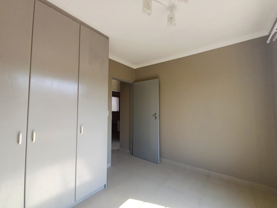 To Let 3 Bedroom Property for Rent in Olivedale Gauteng