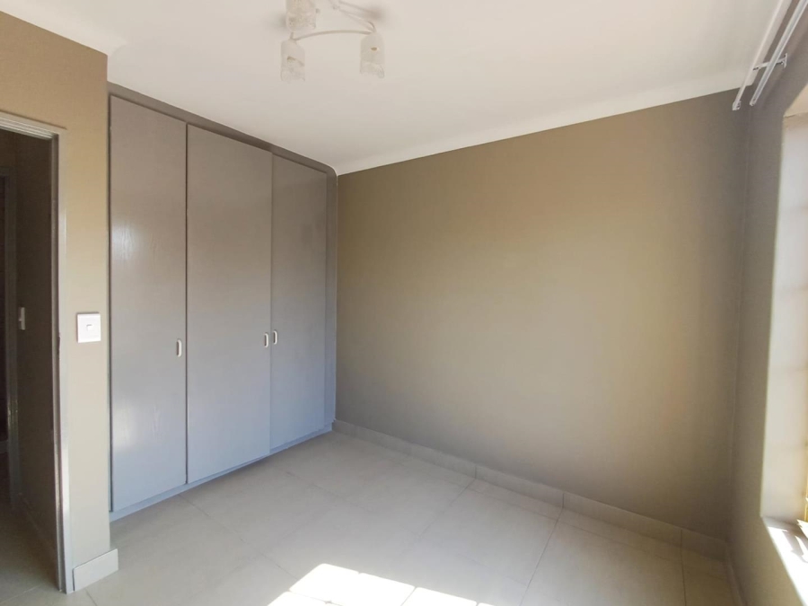 To Let 3 Bedroom Property for Rent in Olivedale Gauteng