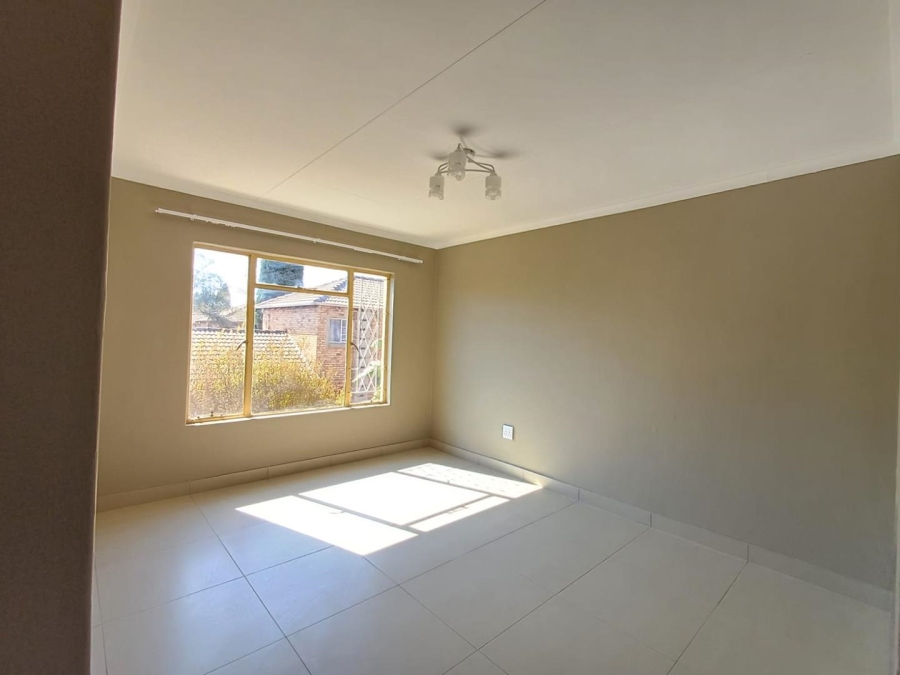 To Let 3 Bedroom Property for Rent in Olivedale Gauteng