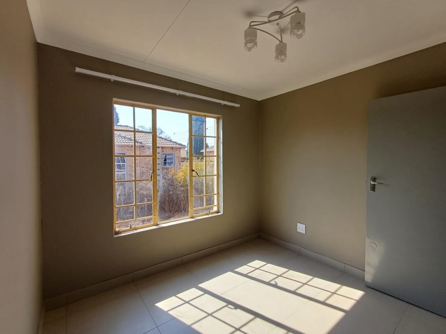 To Let 3 Bedroom Property for Rent in Olivedale Gauteng