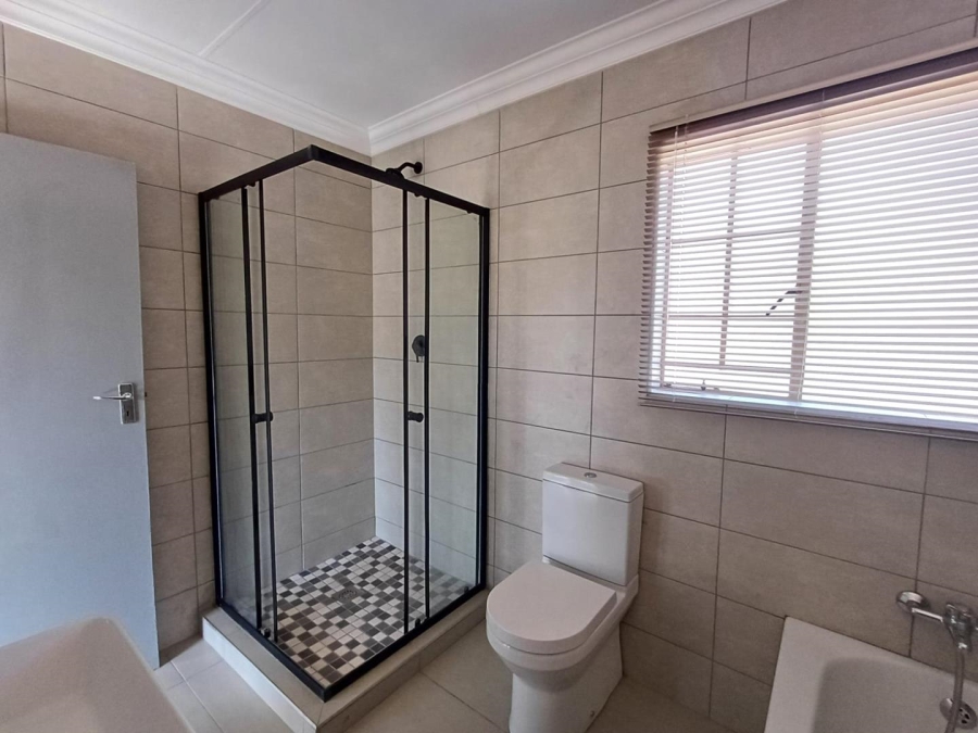 To Let 3 Bedroom Property for Rent in Olivedale Gauteng