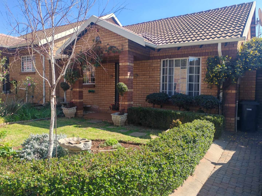 2 Bedroom Property for Sale in Clubview Gauteng