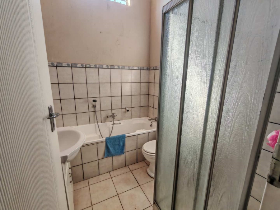 2 Bedroom Property for Sale in Clubview Gauteng