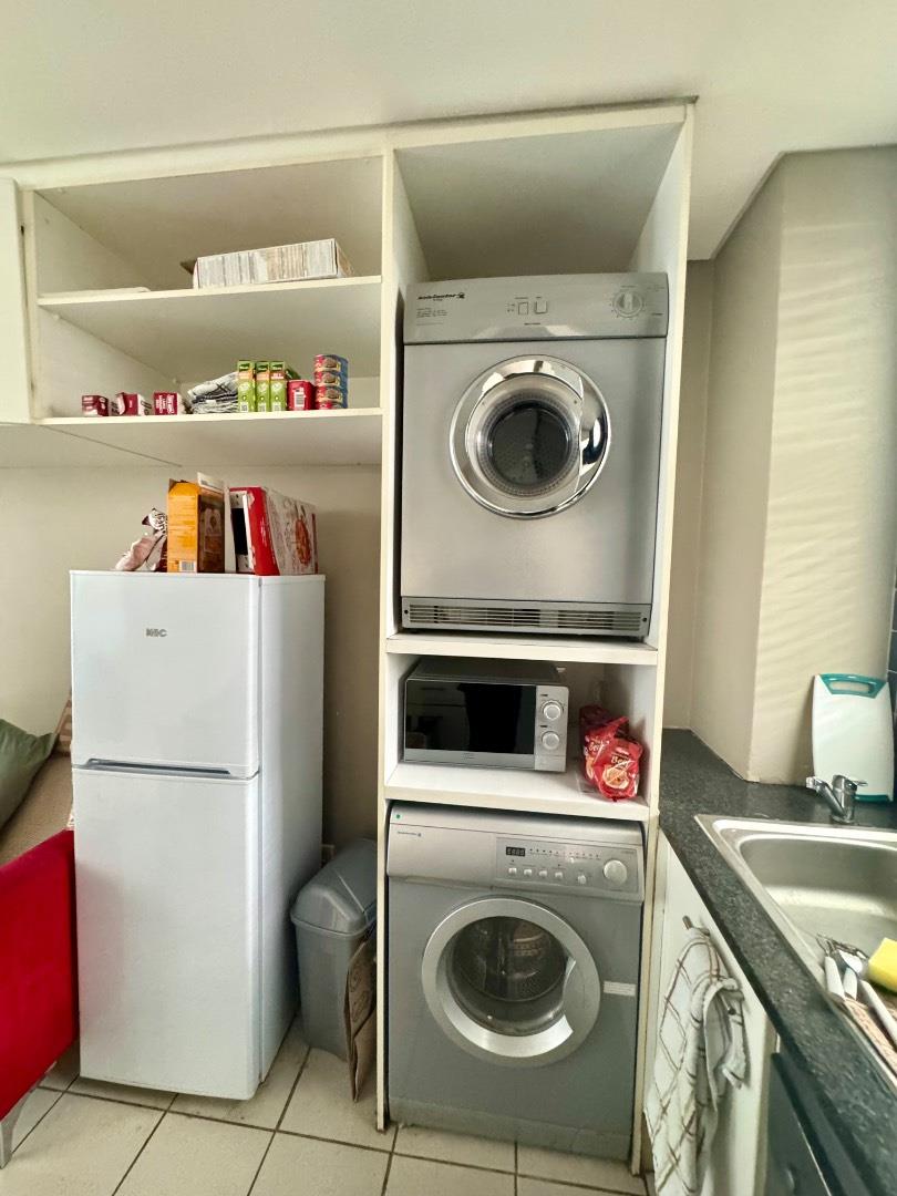1 Bedroom Property for Sale in Hatfield Gauteng